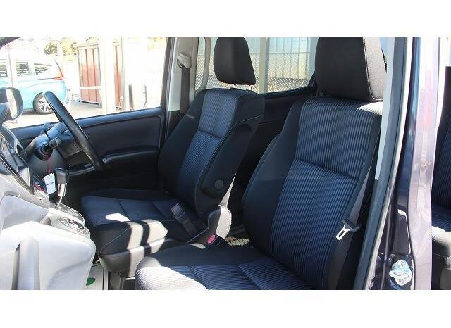 
								TOYOTA NOAH 2014 full									