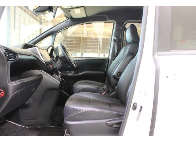 
								TOYOTA NOAH 2017 full									