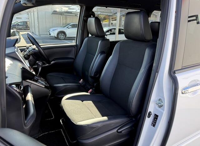 
								TOYOTA NOAH 2018 full									