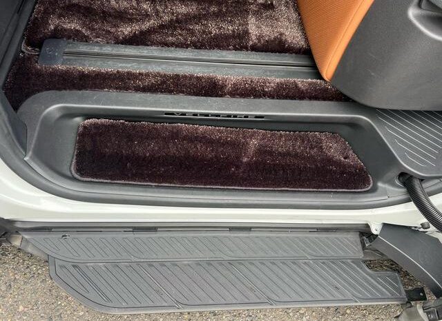 
								TOYOTA VELLFIRE 2023 full									