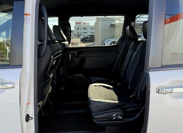 
								TOYOTA NOAH 2018 full									