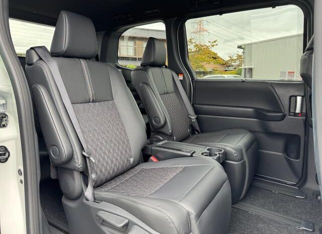 
								TOYOTA NOAH 2025 full									