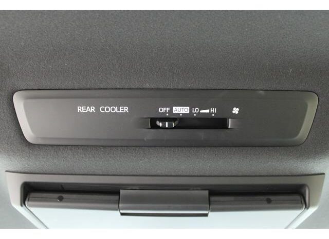 
								TOYOTA NOAH 2017 full									