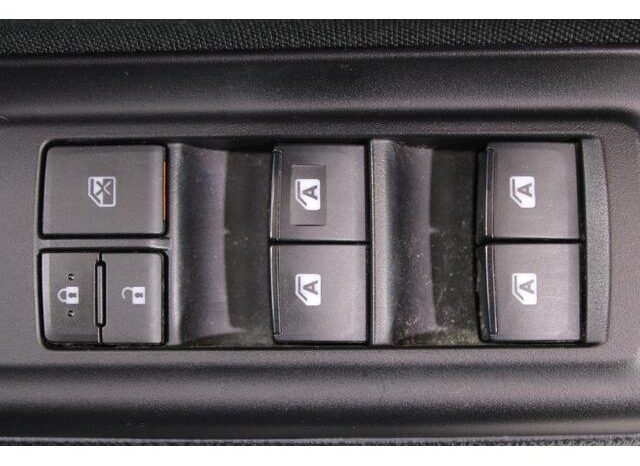 
								TOYOTA NOAH 2017 full									