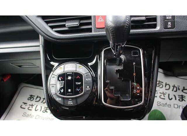 
								TOYOTA NOAH 2019 full									