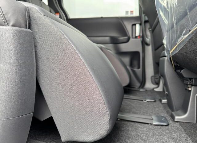 
								TOYOTA NOAH 2025 full									