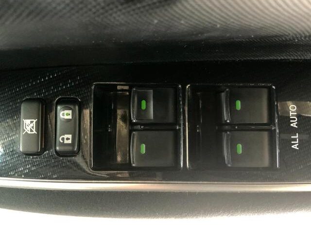 
								TOYOTA ESTIMA 2015 full									