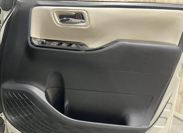 
								TOYOTA NOAH 2018 full									