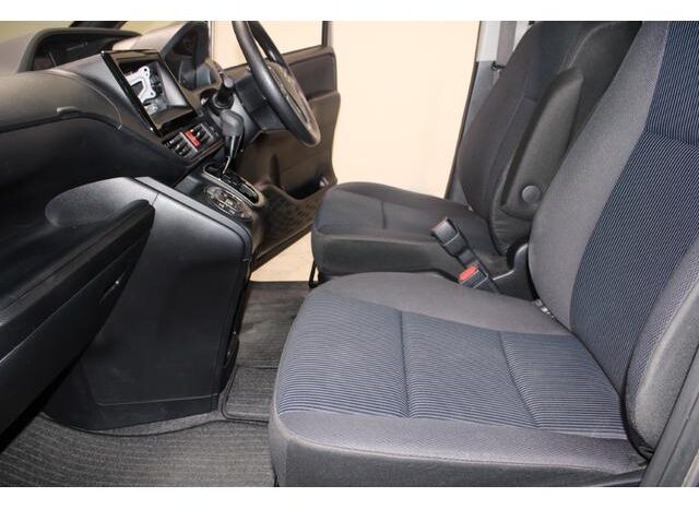 
								TOYOTA NOAH 2019 full									