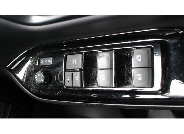 
								TOYOTA NOAH 2019 full									