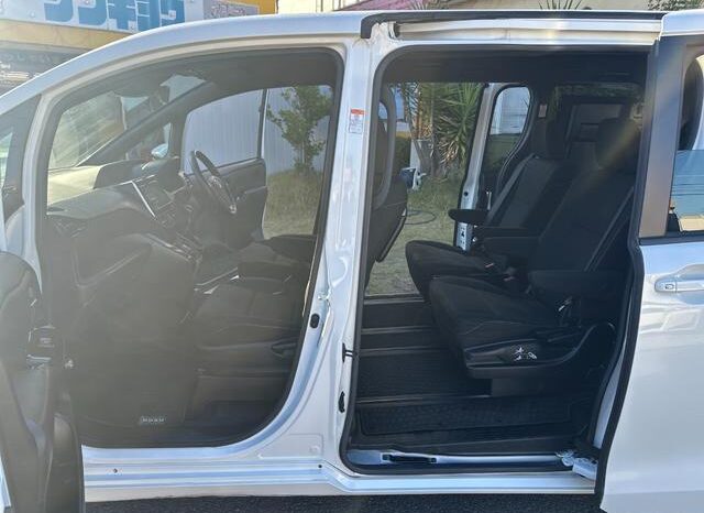 
								TOYOTA NOAH 2019 full									