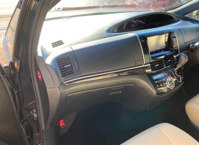 
								TOYOTA ESTIMA 2015 full									