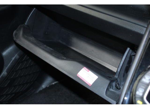 
								TOYOTA NOAH 2017 full									