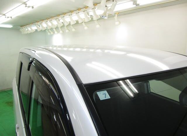 
								TOYOTA NOAH 2012 full									