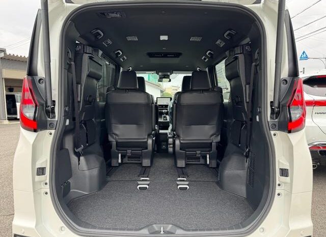 
								TOYOTA NOAH 2025 full									