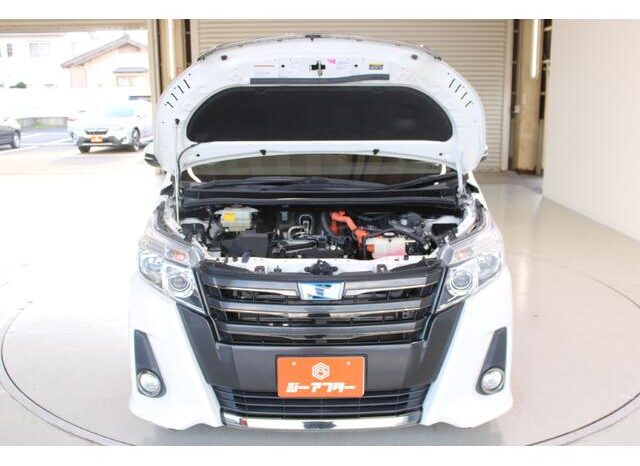 
								TOYOTA NOAH 2017 full									