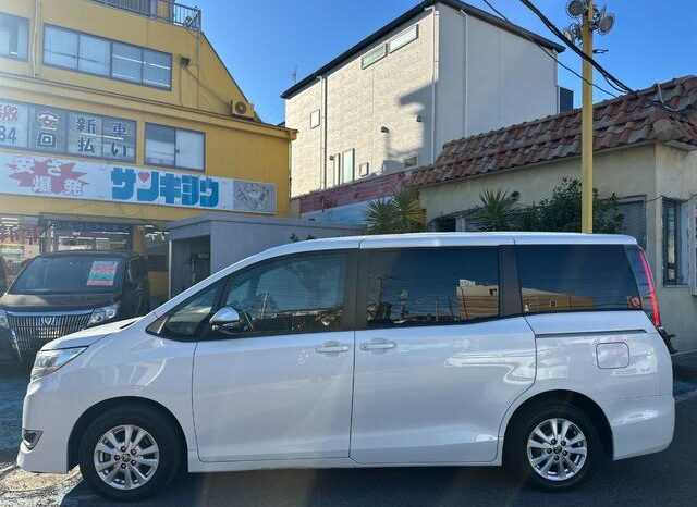 
								TOYOTA NOAH 2019 full									