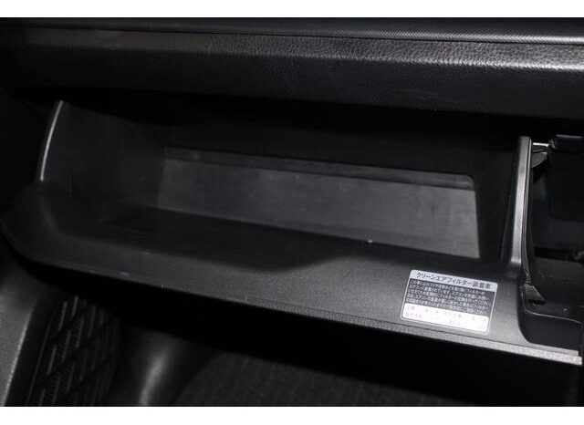 
								TOYOTA NOAH 2019 full									