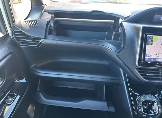 
								TOYOTA NOAH 2019 full									