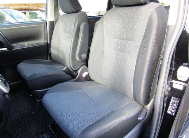 
								TOYOTA NOAH 2013 full									