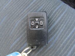 
										TOYOTA NOAH 2013 full									