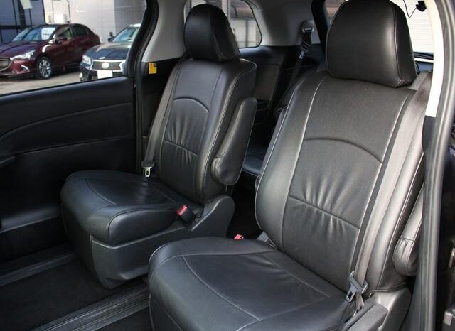 
								TOYOTA ESTIMA 2013 full									