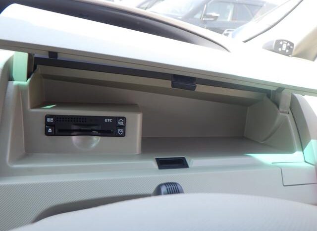 
								TOYOTA ESTIMA 2012 full									