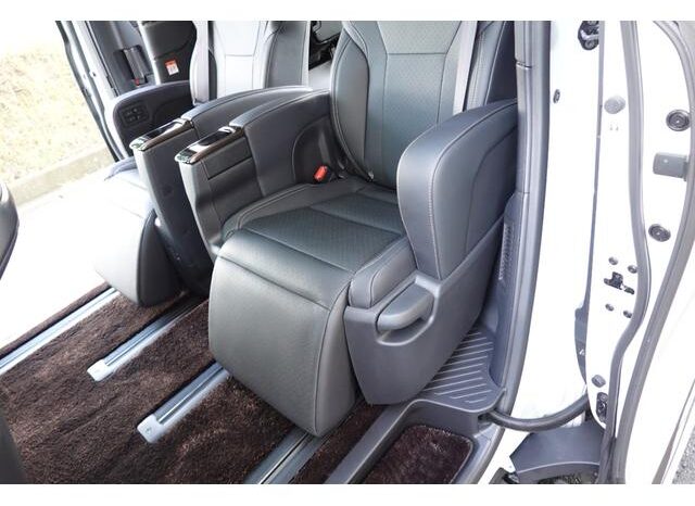 
								TOYOTA VELLFIRE 2024 full									