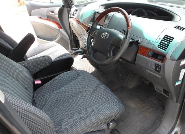 
								TOYOTA ESTIMA 2011 full									