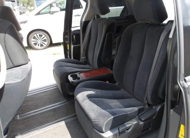 
								TOYOTA ESTIMA 2011 full									