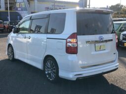 
										TOYOTA NOAH 2013 full									
