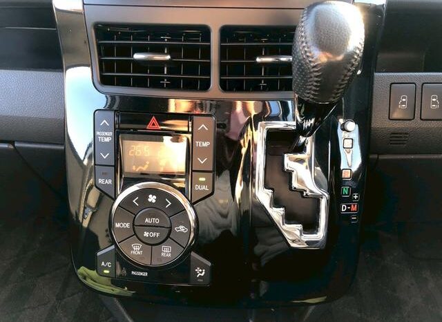 
								TOYOTA NOAH 2013 full									