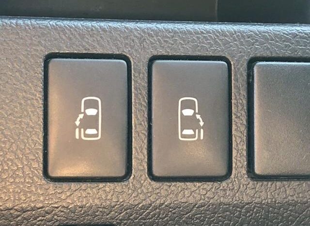 
								TOYOTA NOAH 2013 full									