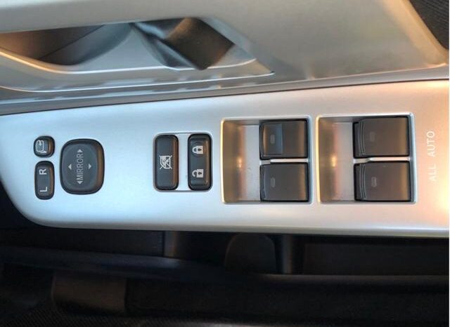 
								TOYOTA NOAH 2013 full									