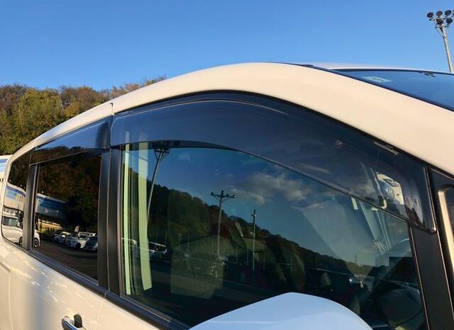 
								TOYOTA NOAH 2013 full									