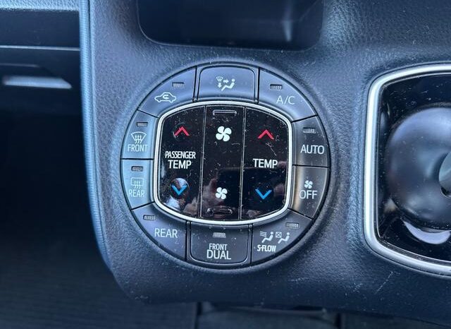 
								TOYOTA NOAH 2015 full									