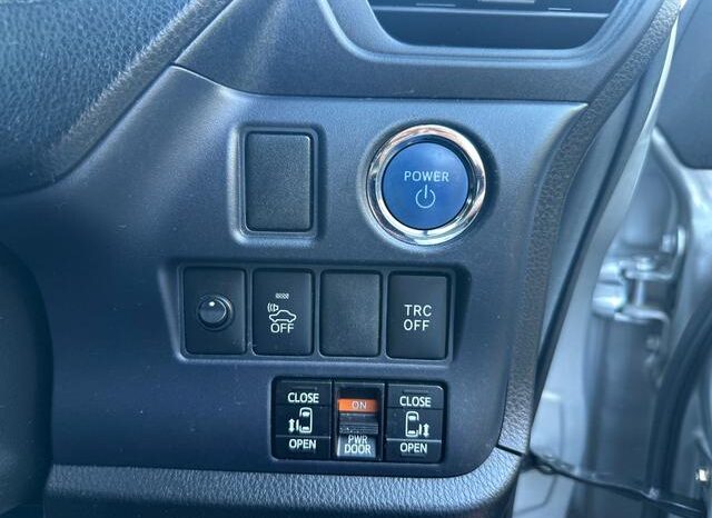 
								TOYOTA NOAH 2015 full									