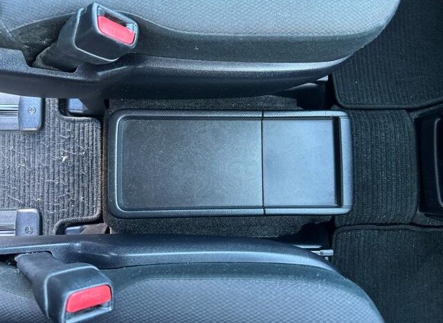 
								TOYOTA NOAH 2015 full									