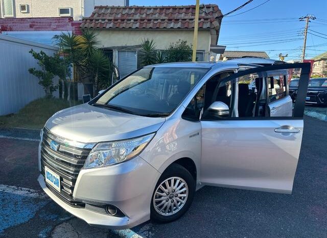 
								TOYOTA NOAH 2015 full									