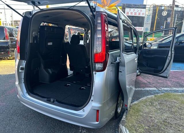 
								TOYOTA NOAH 2015 full									