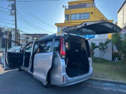 
										TOYOTA NOAH 2015 full									