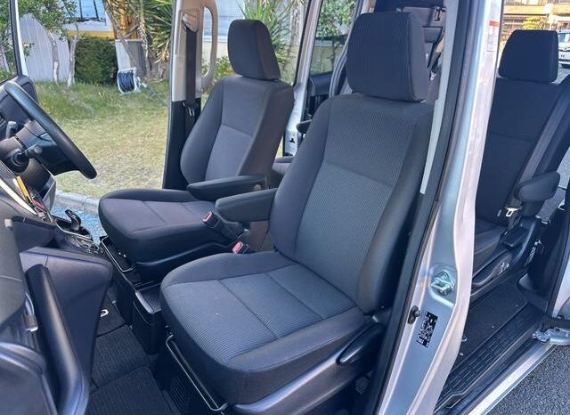 
								TOYOTA NOAH 2015 full									