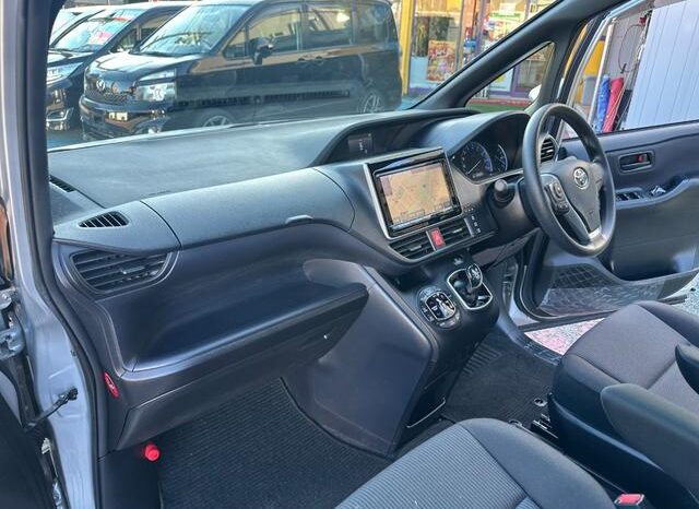 
								TOYOTA NOAH 2015 full									