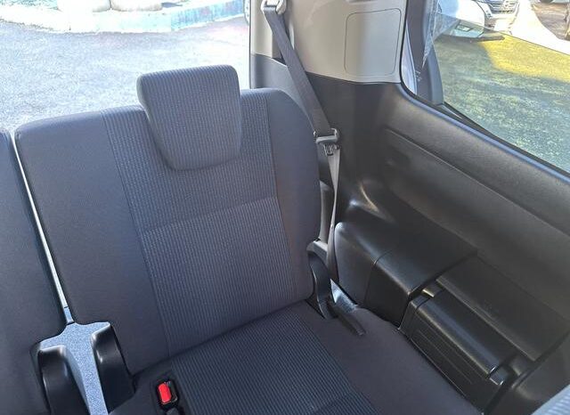 
								TOYOTA NOAH 2015 full									