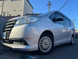 TOYOTA NOAH 2015