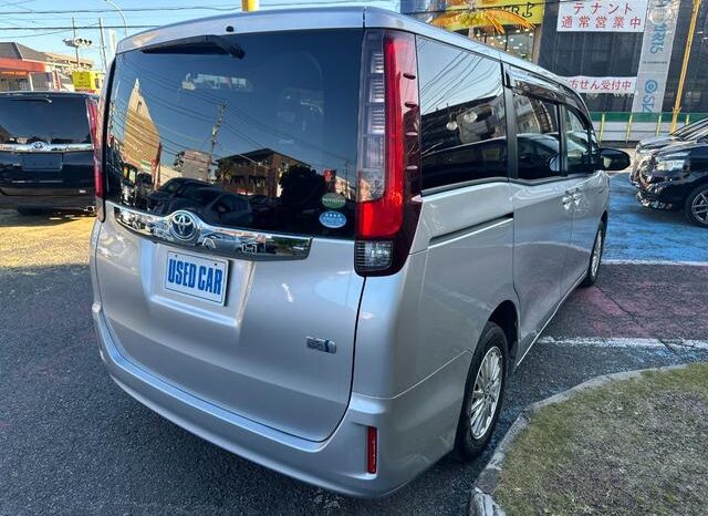 
								TOYOTA NOAH 2015 full									