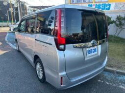 
										TOYOTA NOAH 2015 full									