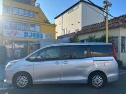 
										TOYOTA NOAH 2015 full									