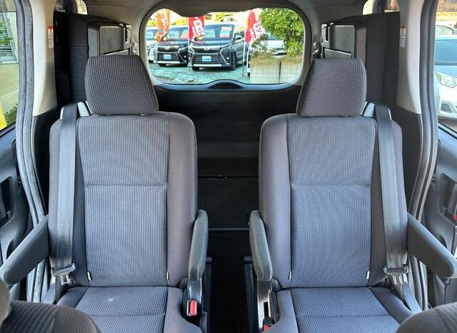 
								TOYOTA NOAH 2015 full									