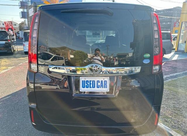 
								TOYOTA NOAH 2016 full									